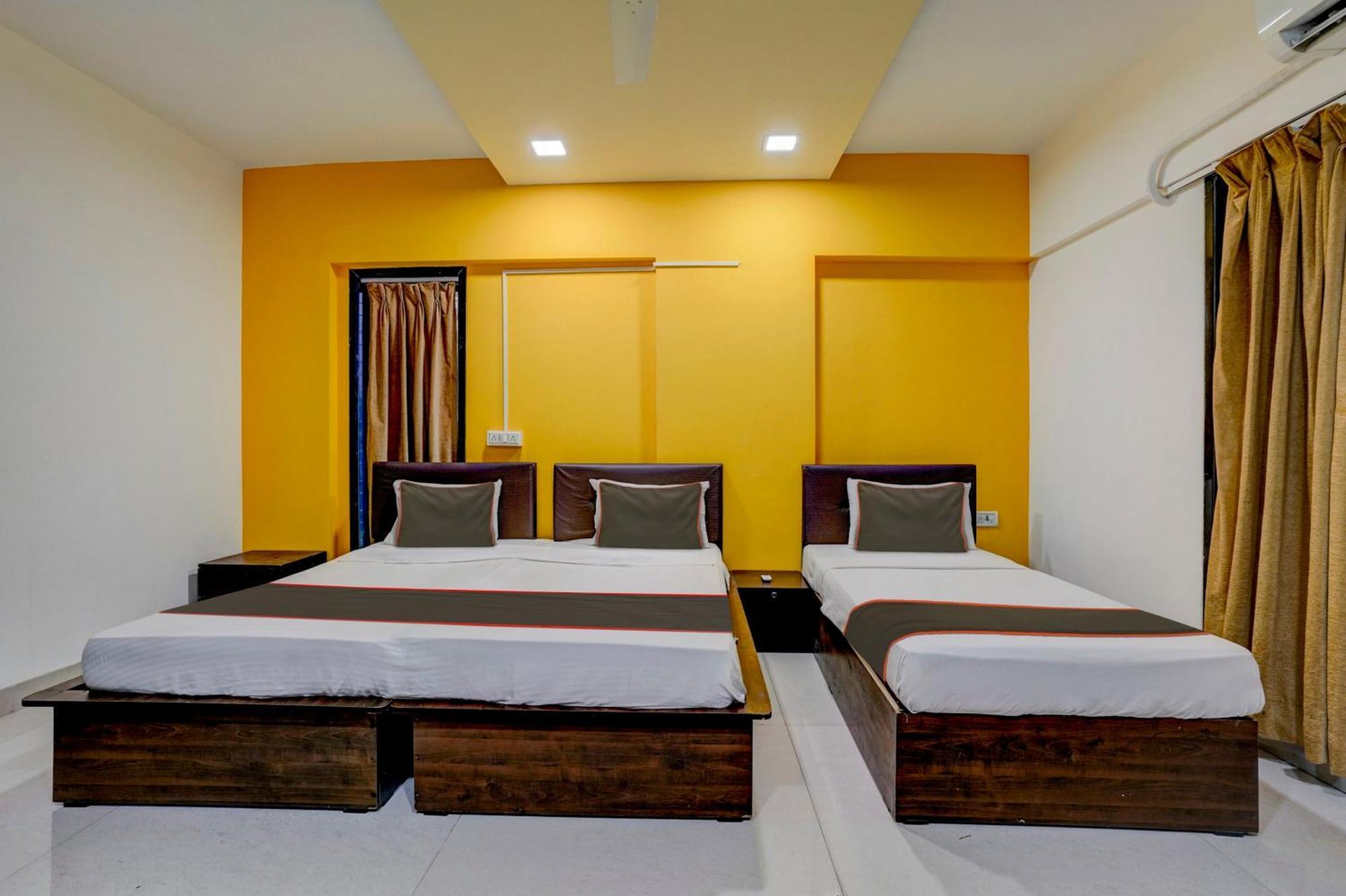 Rio Corporate House Hotell Mumbai Exteriör bild