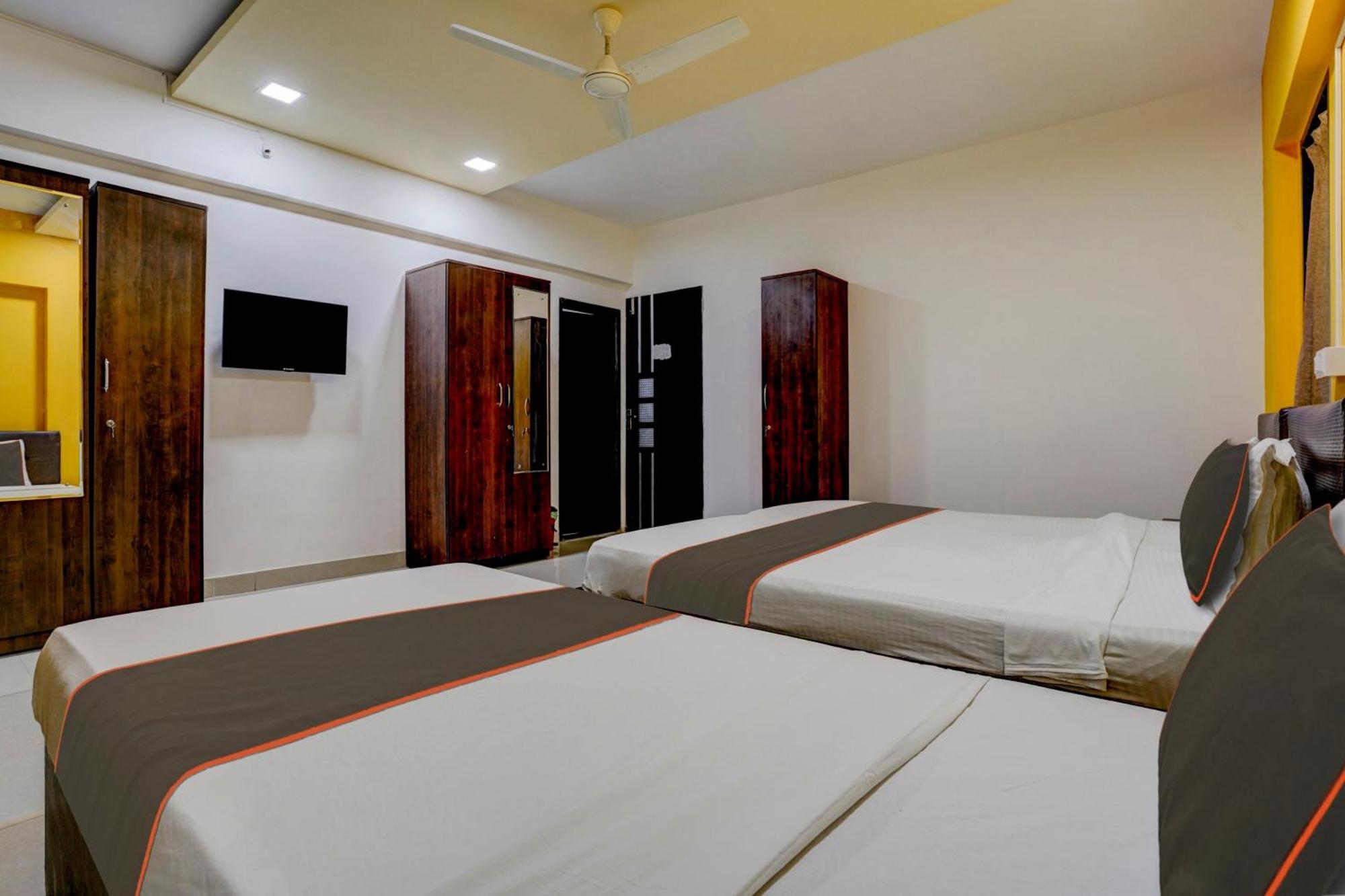 Rio Corporate House Hotell Mumbai Exteriör bild