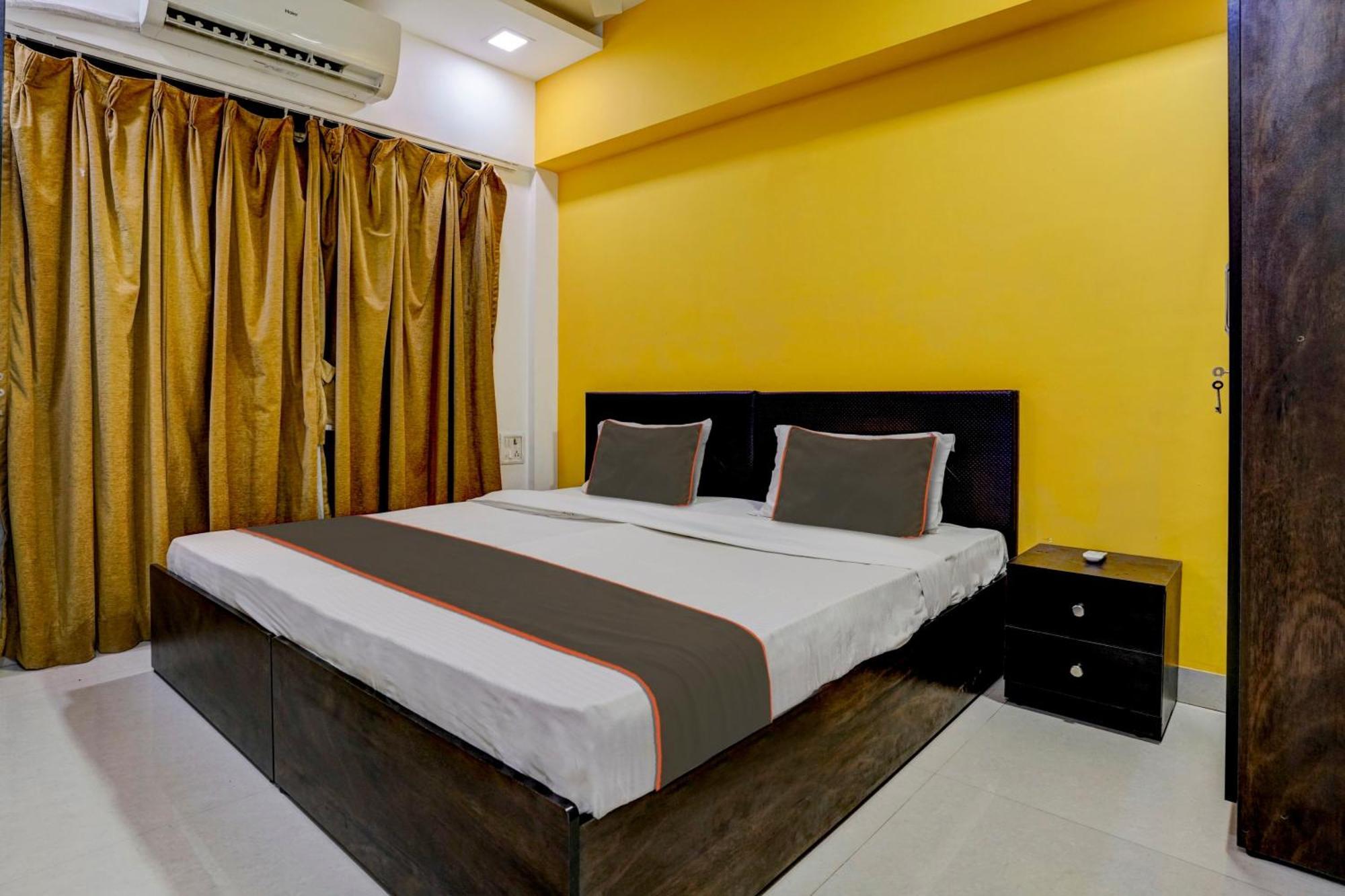 Rio Corporate House Hotell Mumbai Exteriör bild